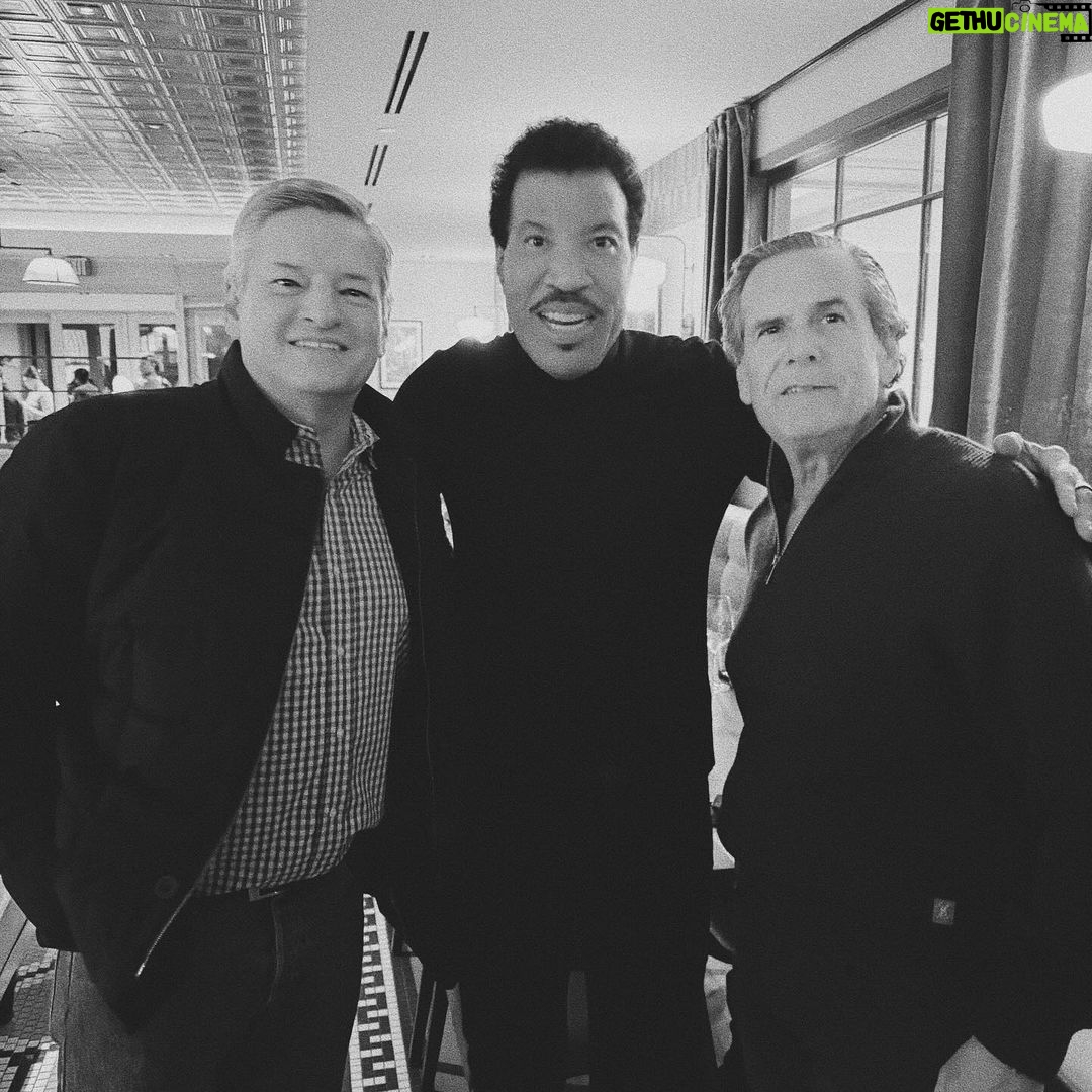 Lionel Richie Instagram - Here we go β¦! Lights, camera, Sundance! π₯ THE GREATEST NIGHT IN POP @sundanceorg Director Bao Nguyen Producer Julia Nottingham Producer Bruce Eskowitz Producer Lionel Richie Sundance BTS in @rickowensonline x @moncler puffer, @ragandbone jeans, @rickowensonline boots and @oliverpeoples sunglasses #styledbydavethomas #sundance