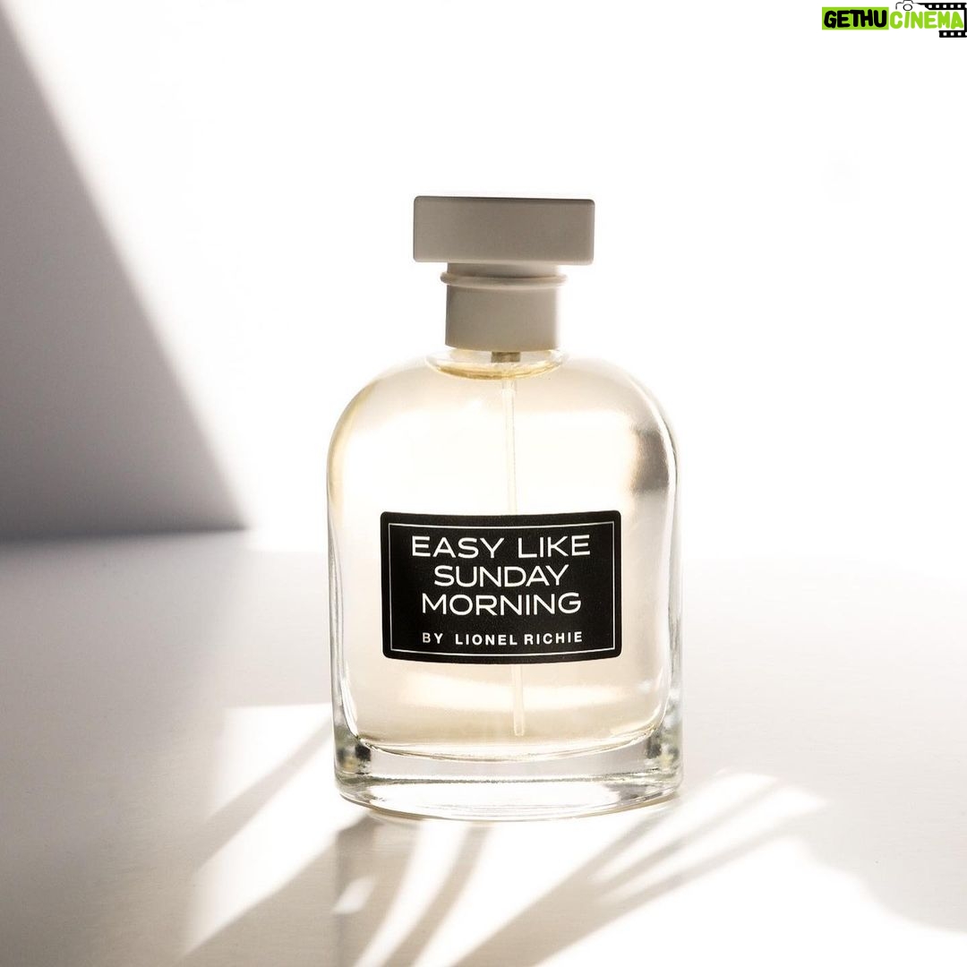 Lionel Richie Instagram - LIVE // Fragrance Drop ☀️ EASY LIKE SUNDAY MORNING is finally here exclusively @hsn Top Notes: Fresh Strawberry, Grapefruit, Almond Blossom Middle Notes: Jasmine Sambac, White Freesia, Waterlily
