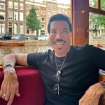 Lionel Richie Instagram – Exploring Amsterdam and cruising through their iconic canals… 🛶 🎂🥳