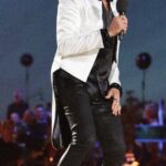 Lionel Richie Instagram - Live between #AmericanIdol and Windsor Castle today for the Coronation Concert ✨