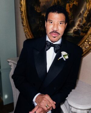 Lionel Richie Instagram - Some more moments …🤍 🎆