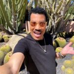 Lionel Richie Instagram - 👋🏽 HELLO! From Santa Barbara☀️. I know you’re gonna be watching #idol tonight!