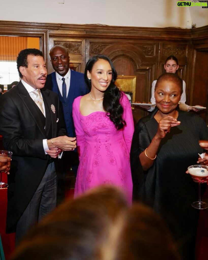 Lionel Richie Instagram - British Vogue’s Editor-in Chief @edward_enninful OBE and @vanessakingori OBE hosted an incredible lunch in celebration of the key players involved. Eva Omaghomi LVO, director of community engagement for King Charles III and Queen Camilla. The Ascension Choir, who performed “Alleluia” at Westminster Abbey. Baroness Valerie Amos, who had a momentous role in the Coronation service. And Rose Josephine Hudson-Wilkin MBE, the first Black woman to become bishop of the Church of England. @vanessakingori @edward_enninful @evaomaghomi @britishvogue @princestrust Photo: @marco.bahler Fortnum & Mason
