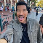 Lionel Richie Instagram - 👋🏽 HELLO! From Santa Barbara☀️. I know you’re gonna be watching #idol tonight!