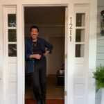 Lionel Richie Instagram - It’s so good to go back home and bring my #idol family. It all starts TONIGHT on ABC!