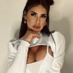 Lis Vega Instagram – 🤍 
In my world there are only paths full of possibilities, learning, love, good energy, light and high vibrations. 
#nevergiveup #newmusic #comingsoon #lapoetadelourbano #myfoow by 
@mystikactivemx #newcollection 🤍 𝓜𝔂 𝓵𝓲𝓯𝓮