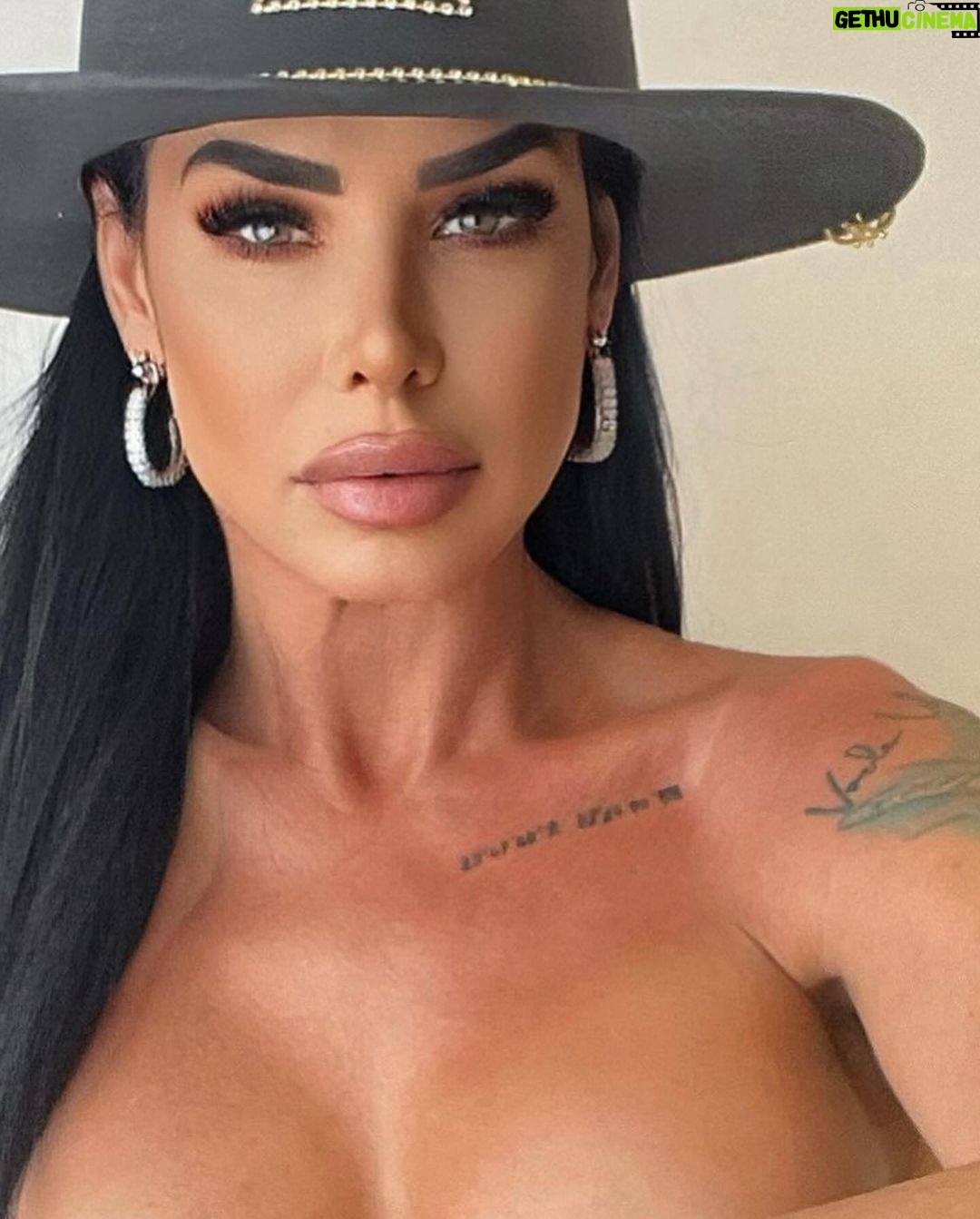Lis Vega Instagram - Some people want everything but I don't want anything at all if I don't have you. π«π«ΆπΌβΎοΈππ» . . . #onlyfans #linkinbio #sincensura #playboymx #playboylatinoamerica #mexico Link in Bio