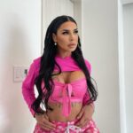 Lis Vega Instagram - 💕 Si sientes paz aún con el ruido externo es que tomaste las decisiones correctas 🫶🏼 Bello día mi gente hermosa 💕 #lapoetadelourbano #myflow @mystikactivemx 💕 los mejores tops, legins,la mejor calidad y variedad , los más tops 🫶🏼♾️ #namaste 🕉️ #womansstyle #outfits #style #mexico #latina #celebrities 𝓜𝔂 𝓵𝓲𝓯𝓮