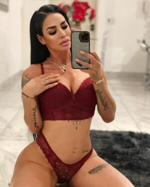Lis Vega Instagram - ❤️‍🔥 LINDA NOCHE 
Para mi público de #playboy los  espero en mi #onlyfans #lisvegaofficial #sincensura #linkinbio 😈 CONTENIDO NUEVO ❤️‍🔥 

Más hot, más sensual , más erotico 🪐 
#playboy #playmate #sensualidad #erotismo #hot