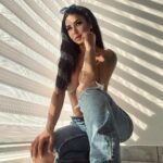 Lis Vega Instagram - Hay tanta gente con quien estar y tan poca con quien verdaderamente ser en esencia , en un mundo tan terrenal me quedo con lo que llevas dentro más allá de lo que veo o dicen ✨ Una cosa es lo que soy y otra cosa es lo que vez ♾️🙌🏻 LA 🦋 Símbolo de la aceptación de cada nueva fase en la vida , es rendirse a la transformación cuando todo a tu alrededor cambia ✨#vuelolibre 🦋 Bendecido nuevo día 🪐♾️🫶🏼 . . . . Nuevo contenido en mi #onlyfans para mis fans de #playbox #playboy #playboylatinoamerica #linkinbio #massensual #sincensura #newcontent #latina #sexsimbol #sexy #erotismo #mexico #playboymexico #playmate #celebrities Link in Bio