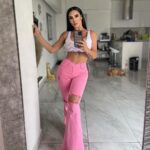 Lis Vega Instagram - ✨ A veces seremos esa luz para quienes necesitan un abrazo , esa motivación para quienes en un momento de oscuridad necesitan un empujón , o nos tocara a nosotros mismos abrazarnos , recoger nuestros propios pedazos rotos con mucho amor , en silencio y gran valentía volverlos armar ✨ VOLVERNOS A REINICIAR ✨🙌🏻🫶🏼 Sean más bellos de alma que lindos , personas lindas hay muchas , bellas de alma muy pocas 🫶🏼🙌🏻 Reiniciándome , concentrada en una mejor versión de mí cada día en todos los aspectos 🪬 Disfruten su nuevo día 🫶🏼 #enjoythesilence #enjoythemoment #enjoythelife 🙌🏻✨♾️ En el Camino