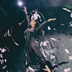 Lis Vega Instagram - La conexión entre tantas emociones y la interpretación de @lisvegaoficial en el escenario fueron de lo más bello que hemos visto 🖤🙌🏻 ¡Ya queremos ver la séptima gala de #MiraQuiénBailaMX, este domingo a las 9:00 p. m. por #LasEstrellas!