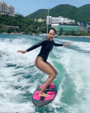 Lisa Haydon Instagram - 🏄‍♀️ riding an endlessss wave.... well almost🤪 #practisemakesprogress