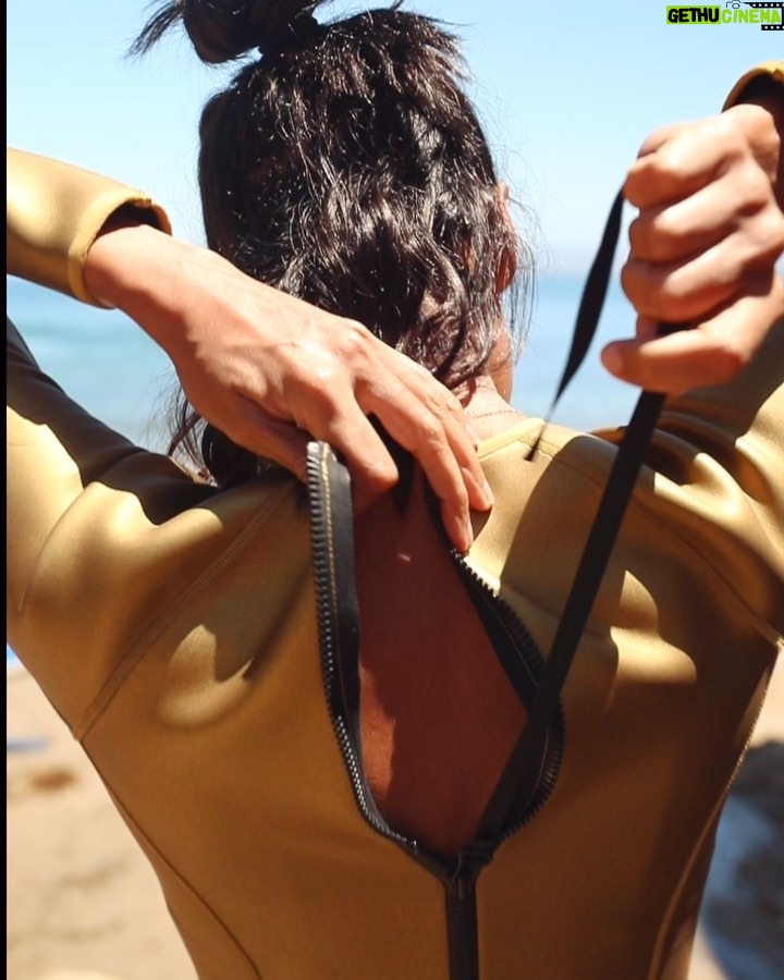 Lisa Haydon Instagram - Where there’s a will there’s a wave 🌊💙thanks @jessewelle for this video. You captured this day so beautifully...