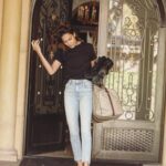 Lisa Haydon Instagram - Where to?? ✈️ Bye Bye Bar