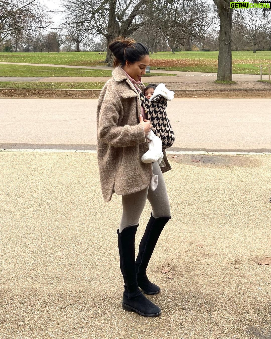 Lisa Haydon Instagram - Reminiscing the last 6 weeks in london. The most fun trip, wish we could do it all over again… London, United Kingdom