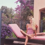 Lisa Haydon Instagram – Roses are red