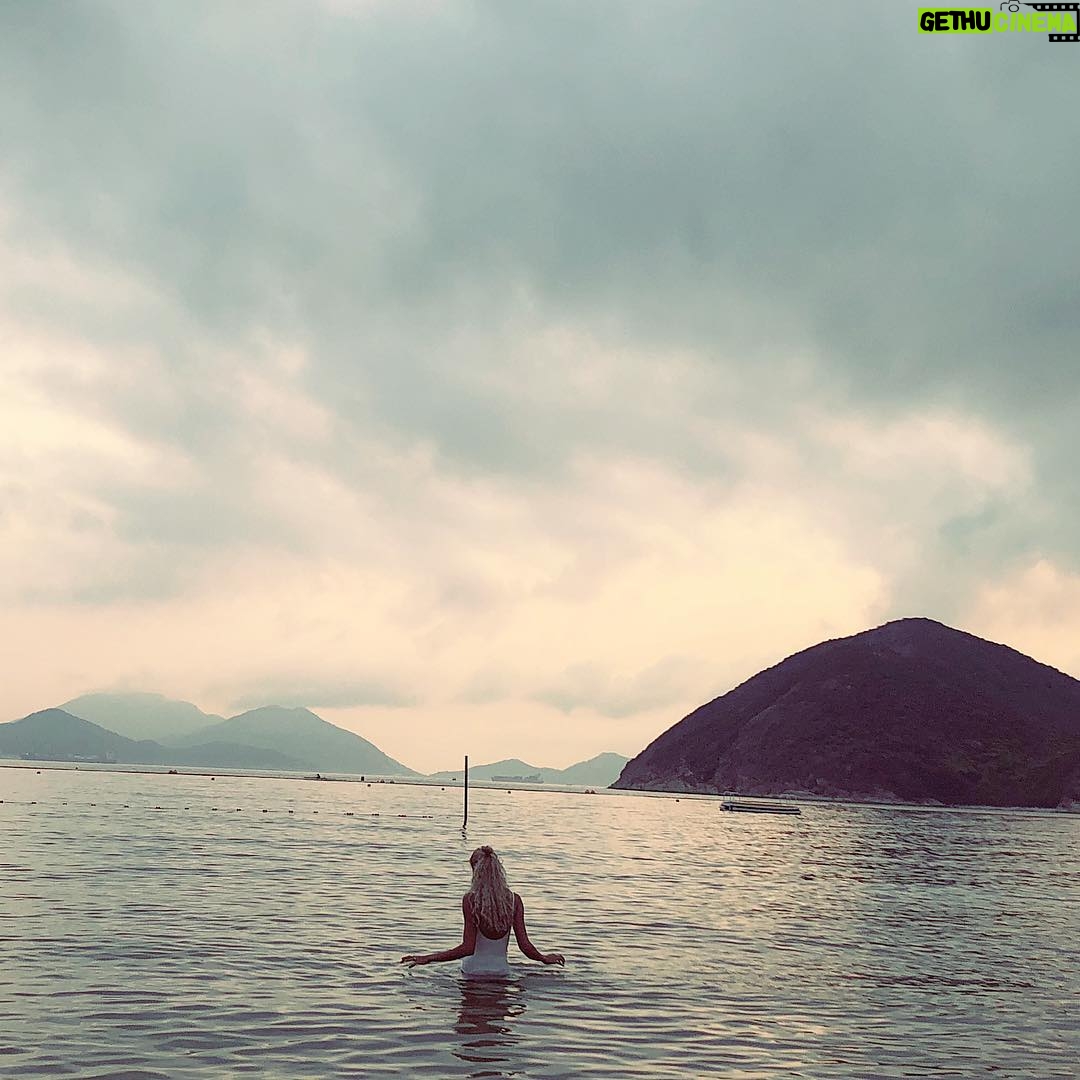 Lisa Haydon Instagram - Most of the best days I can think of were spent outside