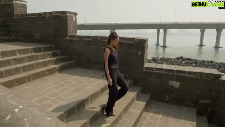 Lisa Haydon Instagram - And we’re back! Don’t miss episode 1 tonight!! 8pm 🔥on @colorsinfinitytv