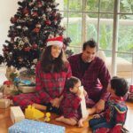 Lisa Haydon Instagram - Hope everyone had a verrryy Merry Christmas... missed my family this year but so grateful for friends like family (@simmigm @kathykwei @alisonelazar @karimelazar888 )that made our Christmas so fun and cozy. I have about 300 imperfect photos this Christmas 😅 tried so hard but this was the best we managed. Zack crying to have to keep still, Leo chewing on whatever wrappings he can find ... oh well, we happy, not perfect 🤷‍♀️💕❤️