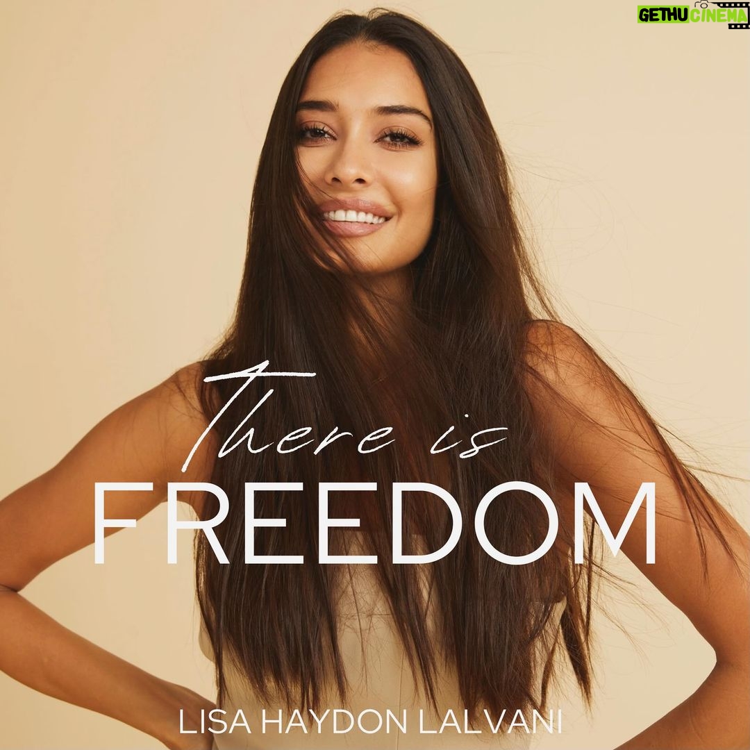 Lisa Haydon Instagram - @thereisfreedompodcast now streaming everywhere you can stream podcasts 🙃