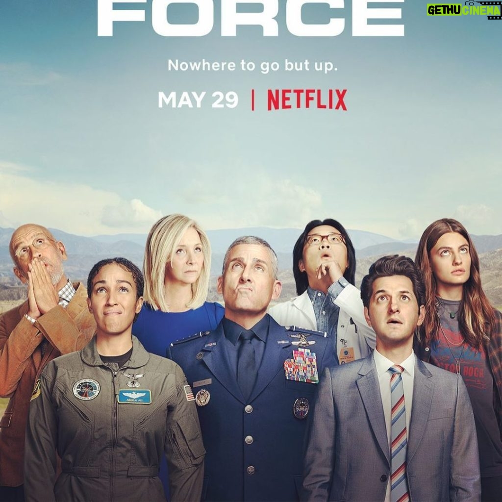Lisa Kudrow Instagram - 17 days away.. you know how we always count down from 17... That’s what’s happening here. @spaceforce May 29th @netflix in 17DAYS
