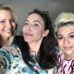 Lisa Kudrow Instagram - Just wrapped. Thank you @whitneycummings and @theoriginalbigdaddy for this fun time. And letting me meet Josie here!