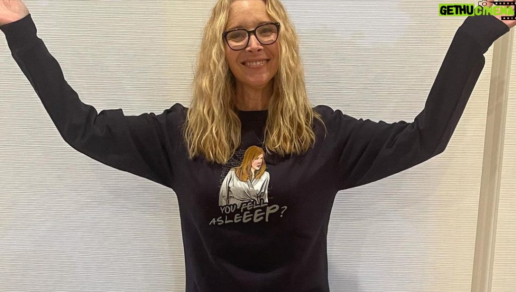 Lisa Kudrow Instagram - Here’s the second drop of the limited edition Cast Collection This one highlights @friends Seasons 4 - 6 Available for a limited time only at represent.com/friends (link above in bio), never to be sold again. Again again aga-