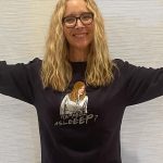 Lisa Kudrow Instagram – Here’s the second drop of the limited edition Cast Collection
This one highlights @friends Seasons 4 – 6
Available for a limited time only at represent.com/friends (link above in bio), never to be sold again.
Again again aga-