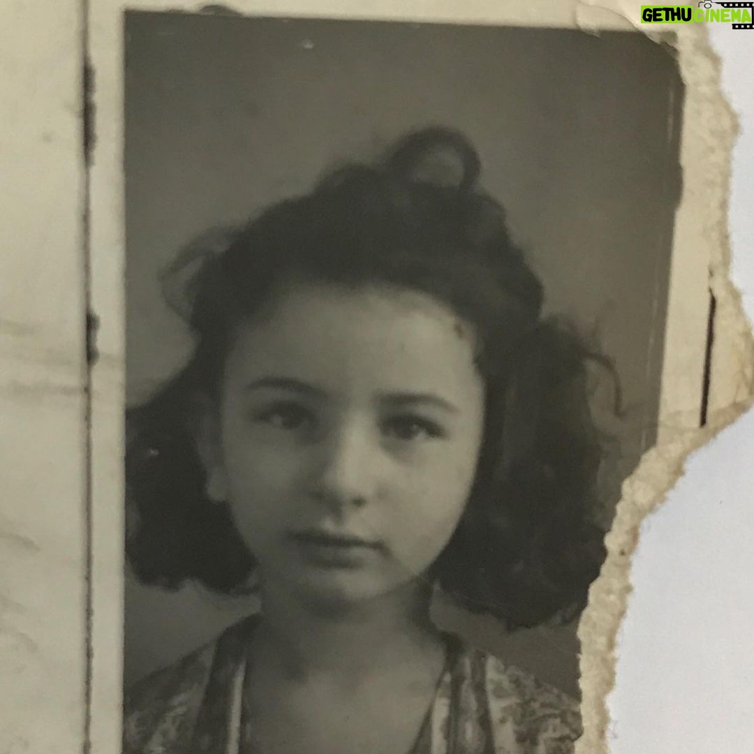 Lisa Kudrow Instagram - My adorable beautiful wonderful mother... happy Mother’s Day. I love you. #aspire #mothersday
