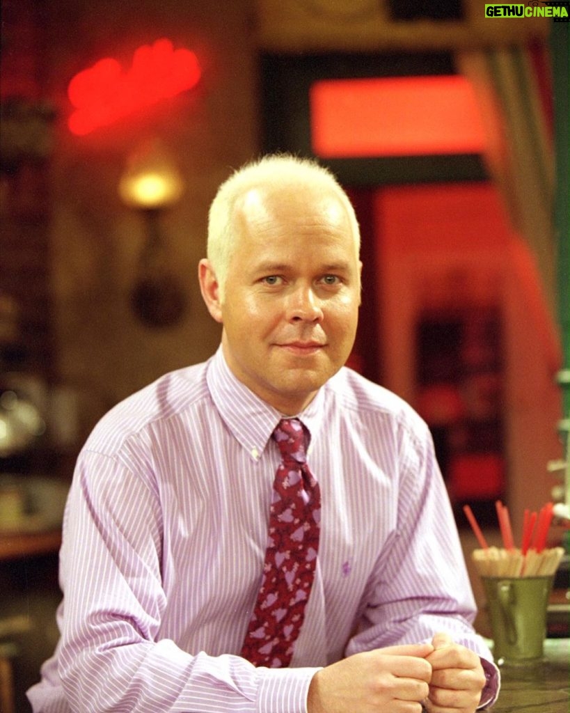 Lisa Kudrow Instagram - James Michael Tyler, we will miss you. Thank you for being there for us all. #jamesmichealtyler