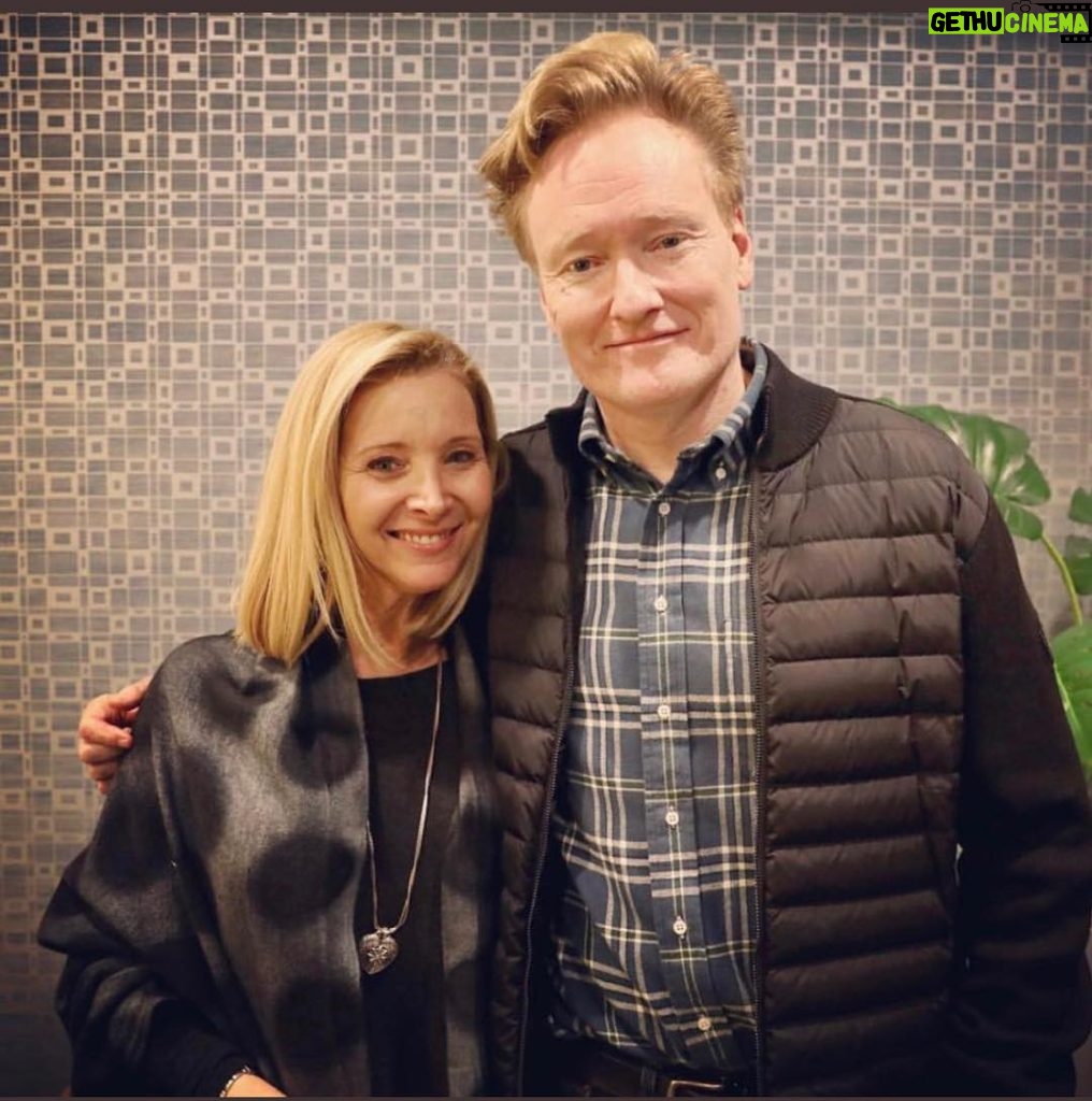 Lisa Kudrow Instagram - Went to talk with Conan about how he used to try to rip his hair out over substandard comedy... FUN! I feel tired about being @teamcoco’s friend. Listen to my episode of “Conan O’Brien Needs A Friend” at applepodcasts.com/teamcoco