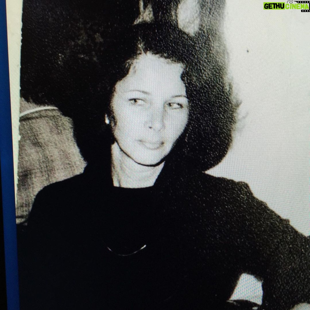 Lisa Kudrow Instagram - My adorable beautiful wonderful mother... happy Mother’s Day. I love you. #aspire #mothersday