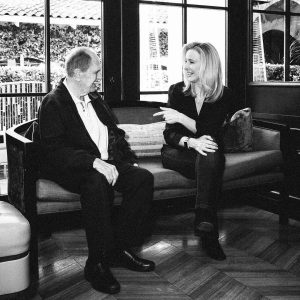 Lisa Kudrow Instagram - It was great fun chatting with comedic icon #BobNewhart about our career starts in the @audible_com original, 'Hi Bob!'. https://adbl.co/BobNewhart