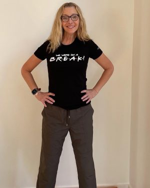 Lisa Kudrow Instagram - Super excited to share this first ever, limited edition Cast Collection featuring some of our favorite moments and lines from the show!

Today is the first of three "drops" in the collection and highlights @friends Seasons 1 - 3

Available for a limited time only at represent.com/friends (link above in bio), never to be sold again!  Link in bio. #friendreunion