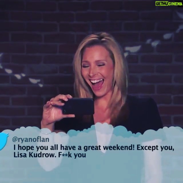 Lisa Kudrow Instagram - I hope you all have a great weekend! ALL OF YOU. #meantweets @jimmykimmellive