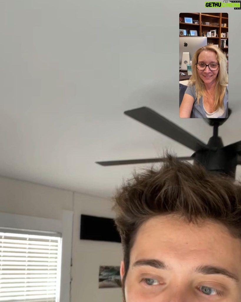 Lisa Kudrow Instagram - FaceTime with my boy to say HAPPY BIRTHDAY!!🎁🎉 @juls_magewls