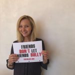 Lisa Kudrow Instagram - I stand up to #bullying. Do you? I challenge you to join me and @Free_2_Luv and let the world know #FriendsDontLetFriendsBully. Print your own sign. Link in @Free_2_Luv bio. #ENDbullying