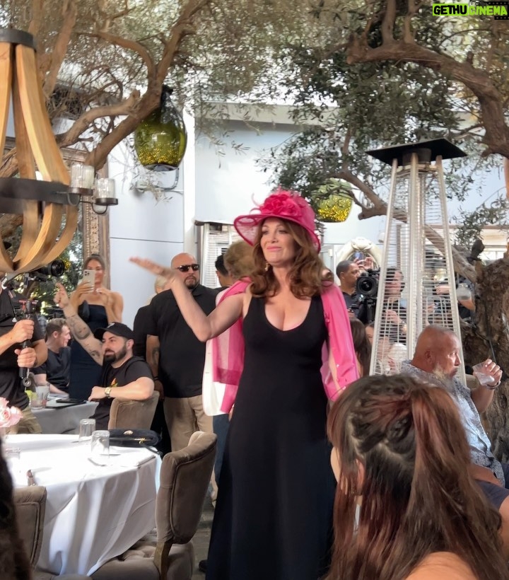 Lisa Vanderpump Instagram - End of an era, but the start of something new. Thank you @pumprestaurant for the decade of Pumptinis, incredible staff, and amazing memories! Now back to work on @wolfbyvanderpump Lake Tahoe!
