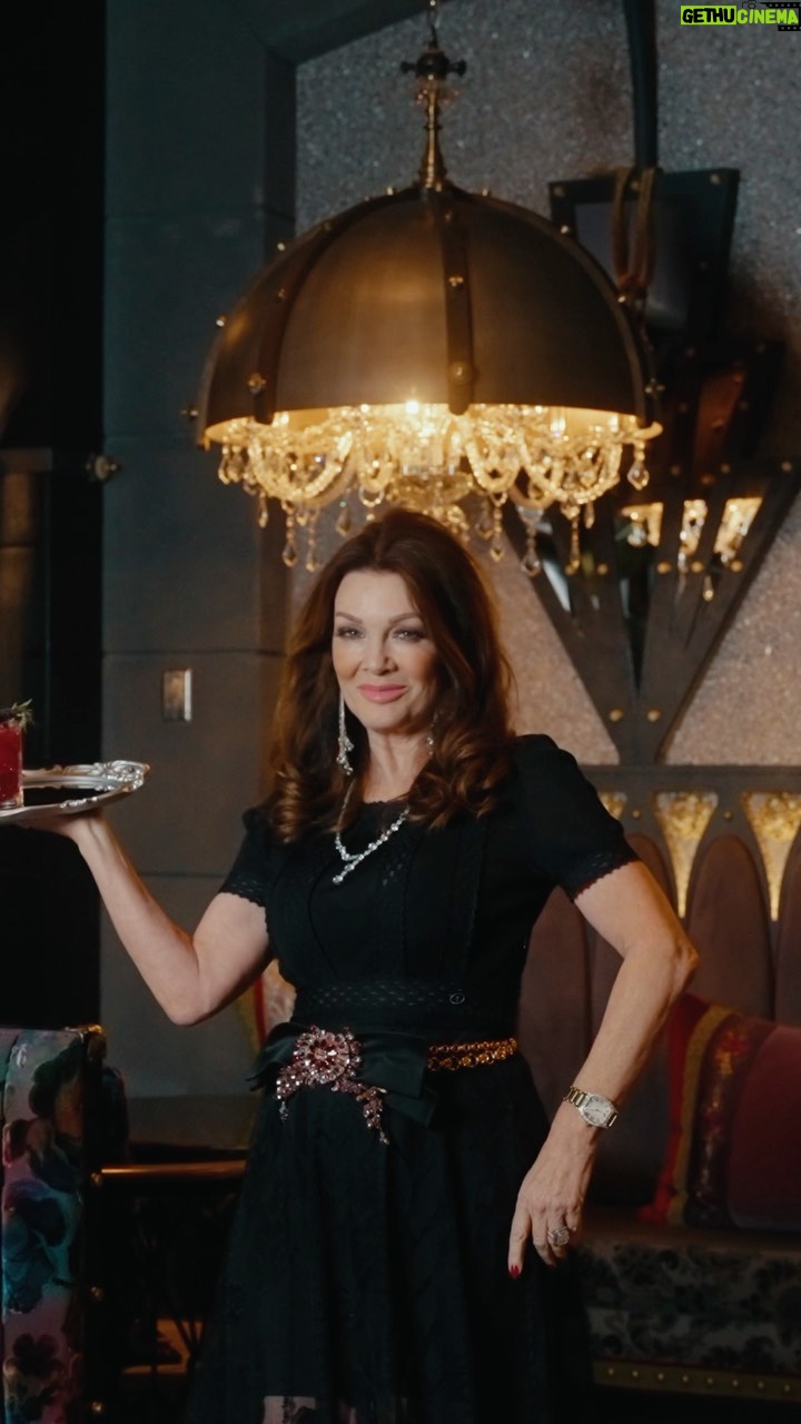 Lisa Vanderpump - 64.2K Likes - ⛲️ I don’t always get it right 😂 but at @VanderpumpParis I do! SUR-ving up Season 10 of #PUMPRules coming soon! Maybe I’ll stick to being the Boss🤣🤣 🎥 by @palmandocean
