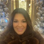 Lisa Vanderpump Instagram - Just arrived back from London, ready to watch #VanderpumpRules tonight on @bravotv at 9/8c! #fauxfur