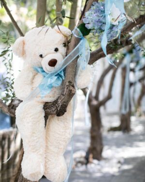 Lisa Vanderpump Instagram - A magical day celebrating Pandora & Jason’s baby at the Baby Shower I hosted at Villa Rosa 💙 Such a gorgeous lunch with so many smiling faces! Pandy has put some of the details and photos of pale blue perfection on VeryVanderpump.com if you’d like to see! (link in my bio)