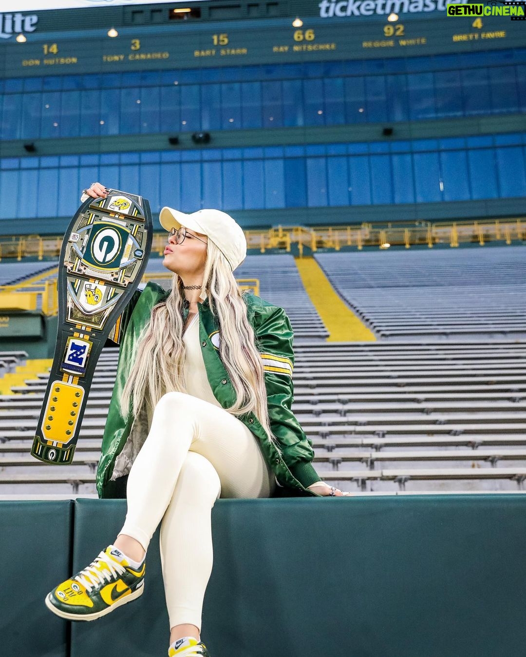 Liv Morgan Instagram - This year, I am joining the @packers for the @nfl My Cause My Cleats campaign πππ§β¨ You can now bid on my custom worn & autographed LivxPackers themed Nike dunks that I wore the the Packers *winning* game π where 100% of the proceeds are going to be donated to The Boys and Girls Club β¨ The Boys and Girls Club mission is to help enable all young people across the world to reach their full potential. They create equal opportunities and experiences for youth despite who they are, where they come from, & what their circumstances are π«Ά If you can, Bid now π₯°π https://nflauction.nfl.com/iSynApp/auctionDisplay.action?sid=1100783&auctionId=&selectedCatId=-1