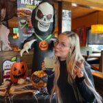 Liv Morgan Instagram – Had the best time visiting my neighborhood @applebees yesterday! 😍
Make sure to stop in at a location near you to get a Dollarita before 10/31! ✨ #ad Must be 21 plus
