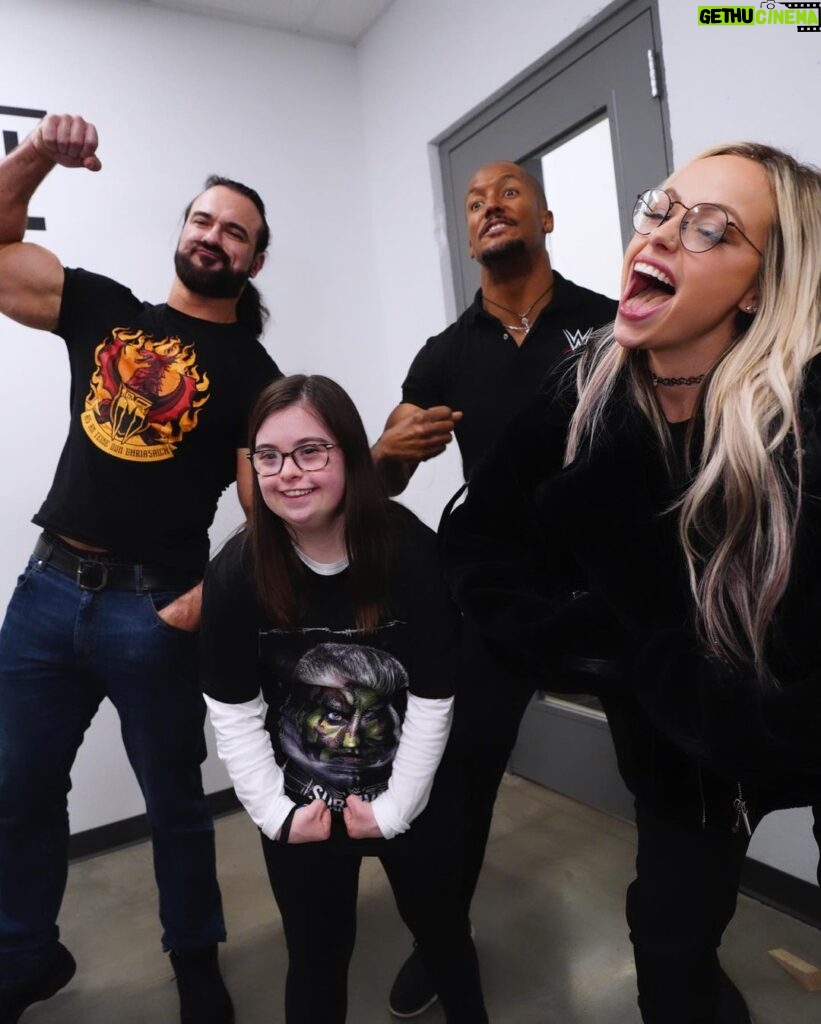 Liv Morgan Instagram - This week ✨ Grateful 🙏🖤.. Special s/o to @dionschicagodream @commonpantry @intentionalsports