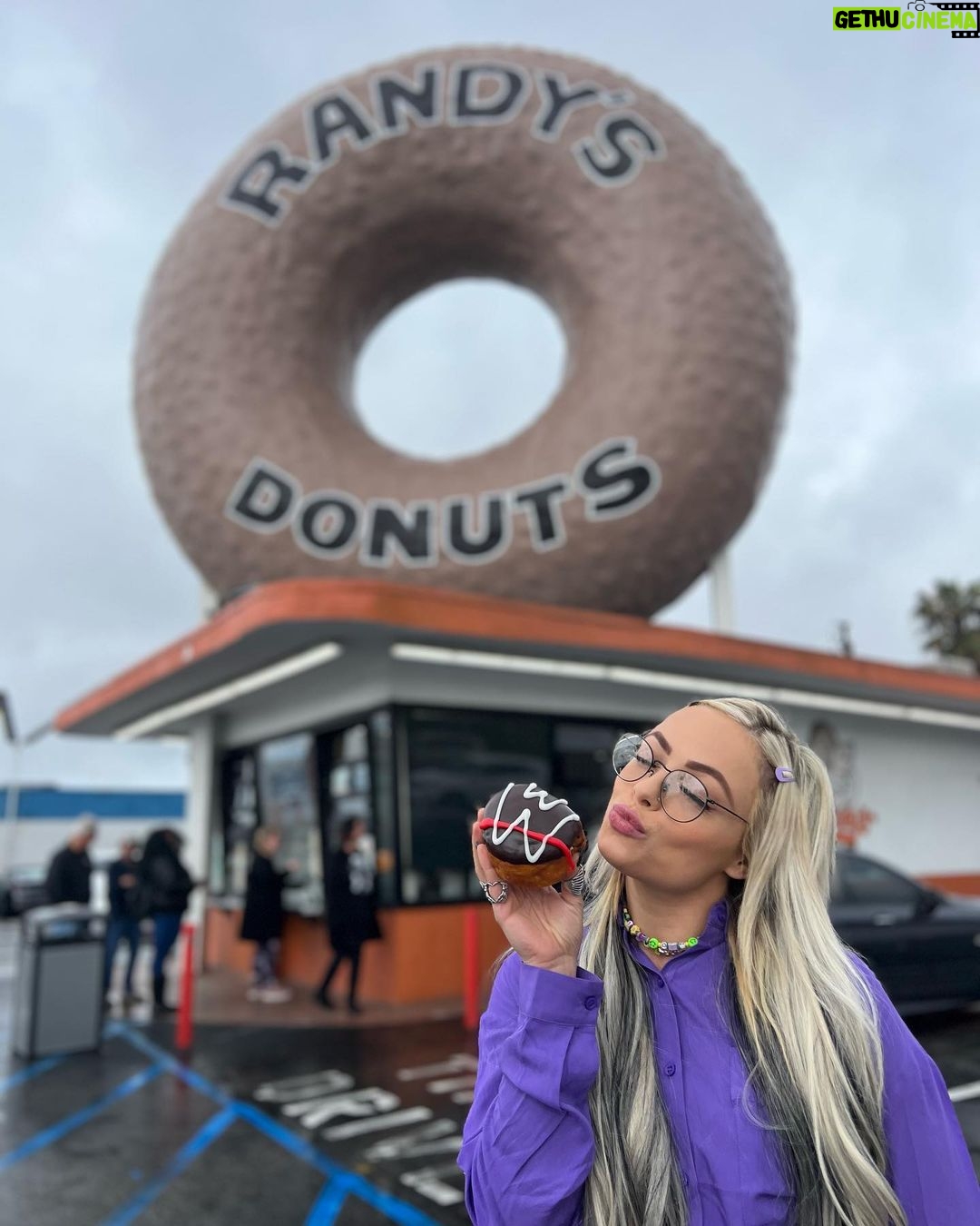 Liv Morgan Instagram - Stop by @randysdonuts to pick up the new & exclusive @wwe special recipe donut in honor of WrestleMania from now until Sunday 👅🍩