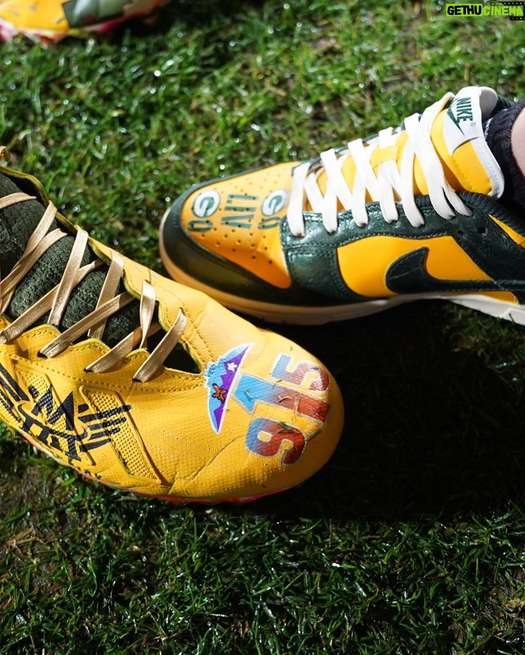 Liv Morgan Instagram - This year, I am joining the @packers for the @nfl My Cause My Cleats campaign πππ§β¨ You can now bid on my custom worn & autographed LivxPackers themed Nike dunks that I wore the the Packers *winning* game π where 100% of the proceeds are going to be donated to The Boys and Girls Club β¨ The Boys and Girls Club mission is to help enable all young people across the world to reach their full potential. They create equal opportunities and experiences for youth despite who they are, where they come from, & what their circumstances are π«Ά If you can, Bid now π₯°π https://nflauction.nfl.com/iSynApp/auctionDisplay.action?sid=1100783&auctionId=&selectedCatId=-1