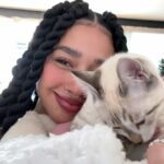 Lizeth Selene Instagram - trenzitas, gatito y perritos :) En Un Lugar Donde Solo Existe La Felicidad