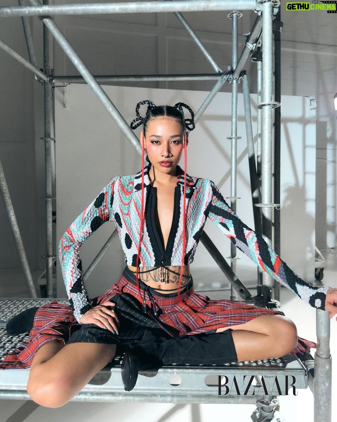 Lizeth Selene Instagram - una pequeña historia con la piñata enchilada🪅 para @harpersbazaarmx shoot in iphone x @ricardoramosphoto makeup @adrianglezc styling @alo_murillo_ hair @ernestovargas_hair @el_lanco @elcontadior @majoguzman muchas gracias súper team!💘