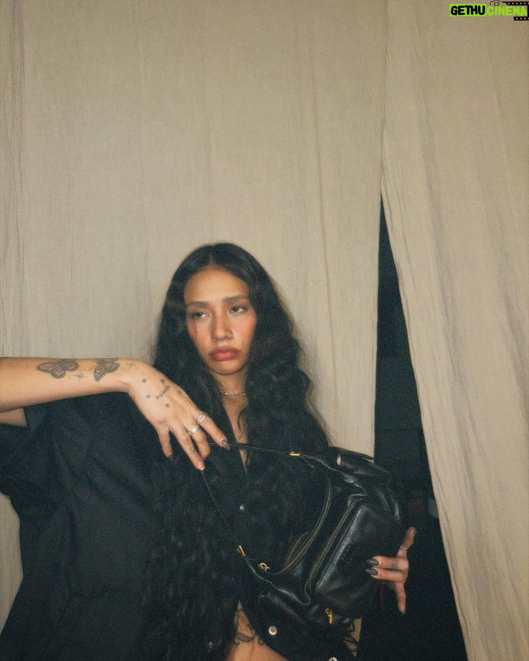 Lizeth Selene Instagram - ☆゚.*punK in @miumiu !!༺✰